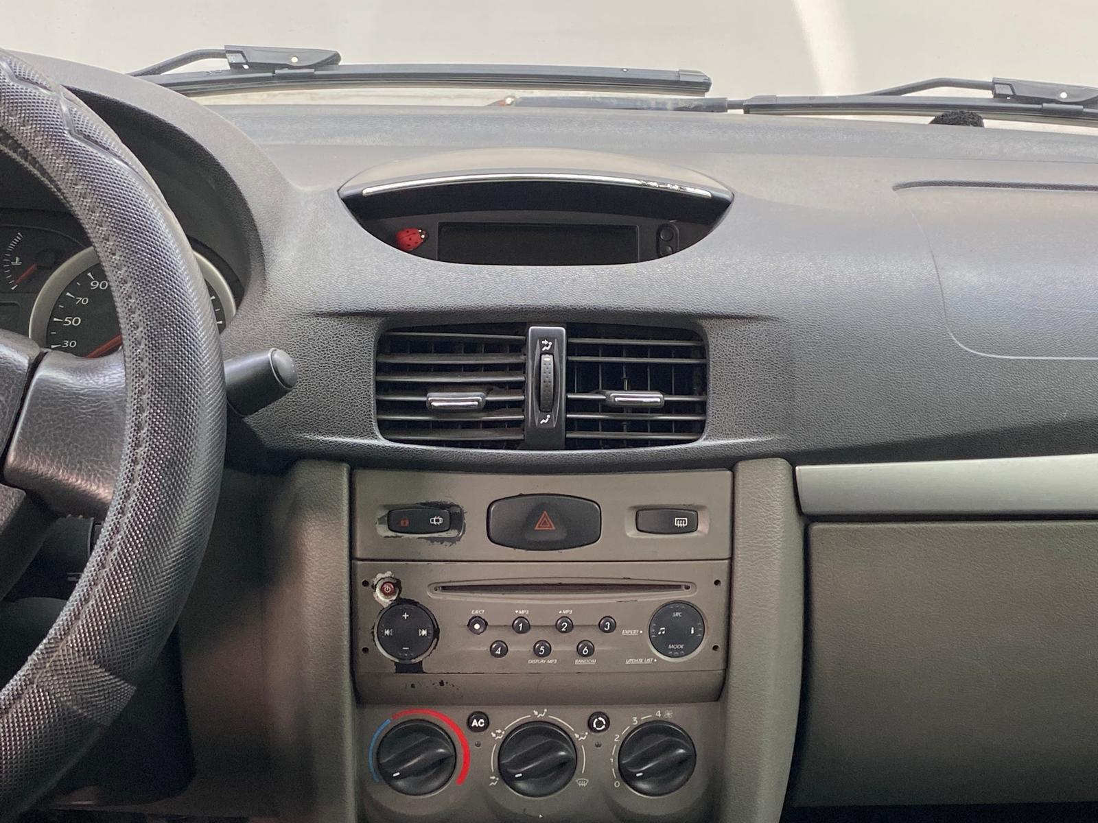 RENAULT SYMBOL 10
